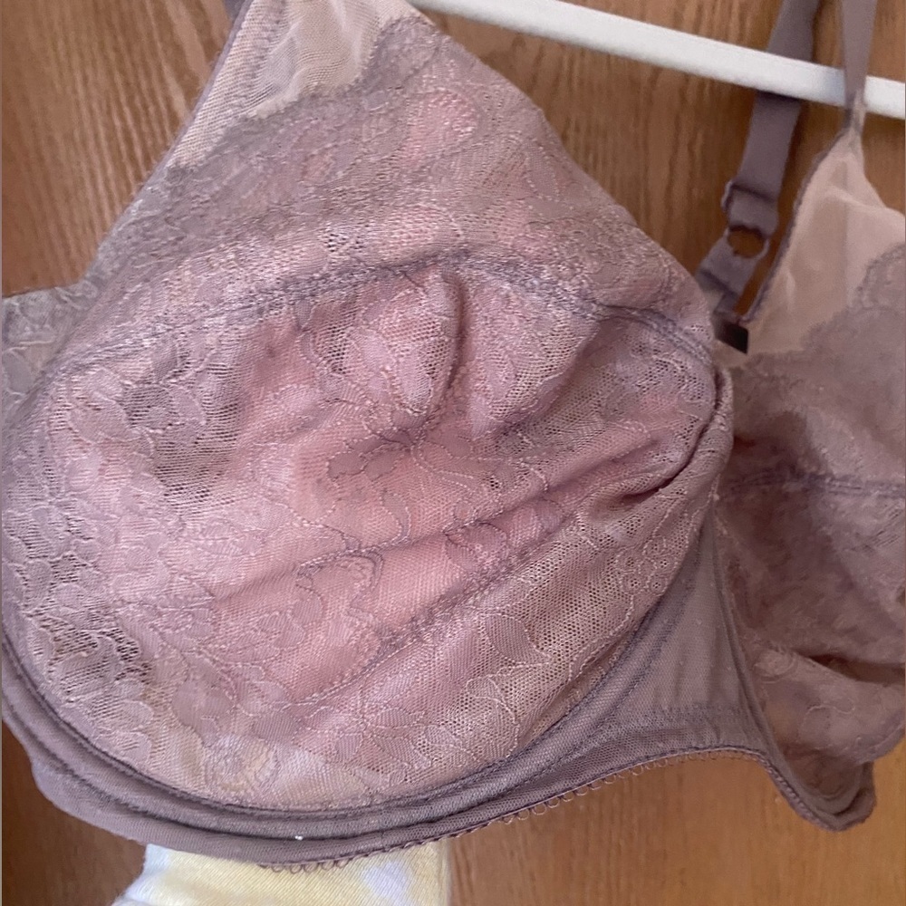 2 Wacoal Bras 40G Cream and Taupe Lace Unlined Bras - Picture 10 of 16
